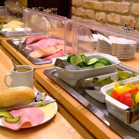 Euro Youth Hotel Munich بيت شباب *