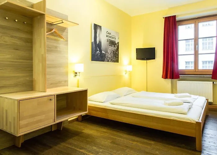 Euro Youth Albergue *