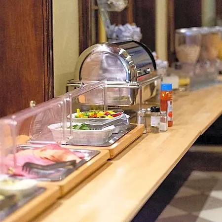 Euro Youth Hotel 2*
