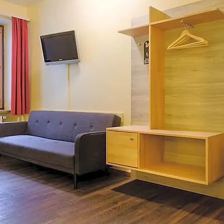Euro Youth Hotel