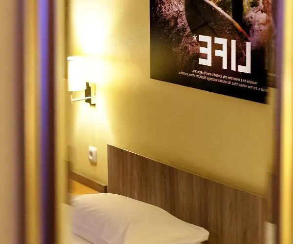 Vandrarhem Euro Youth *